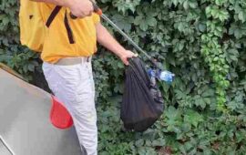 Volontari di Scientology ripuliscono l’area verde del Parcheggio Italia