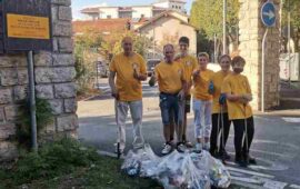 Parcheggio Italia pulito dai Volontari di Scientology