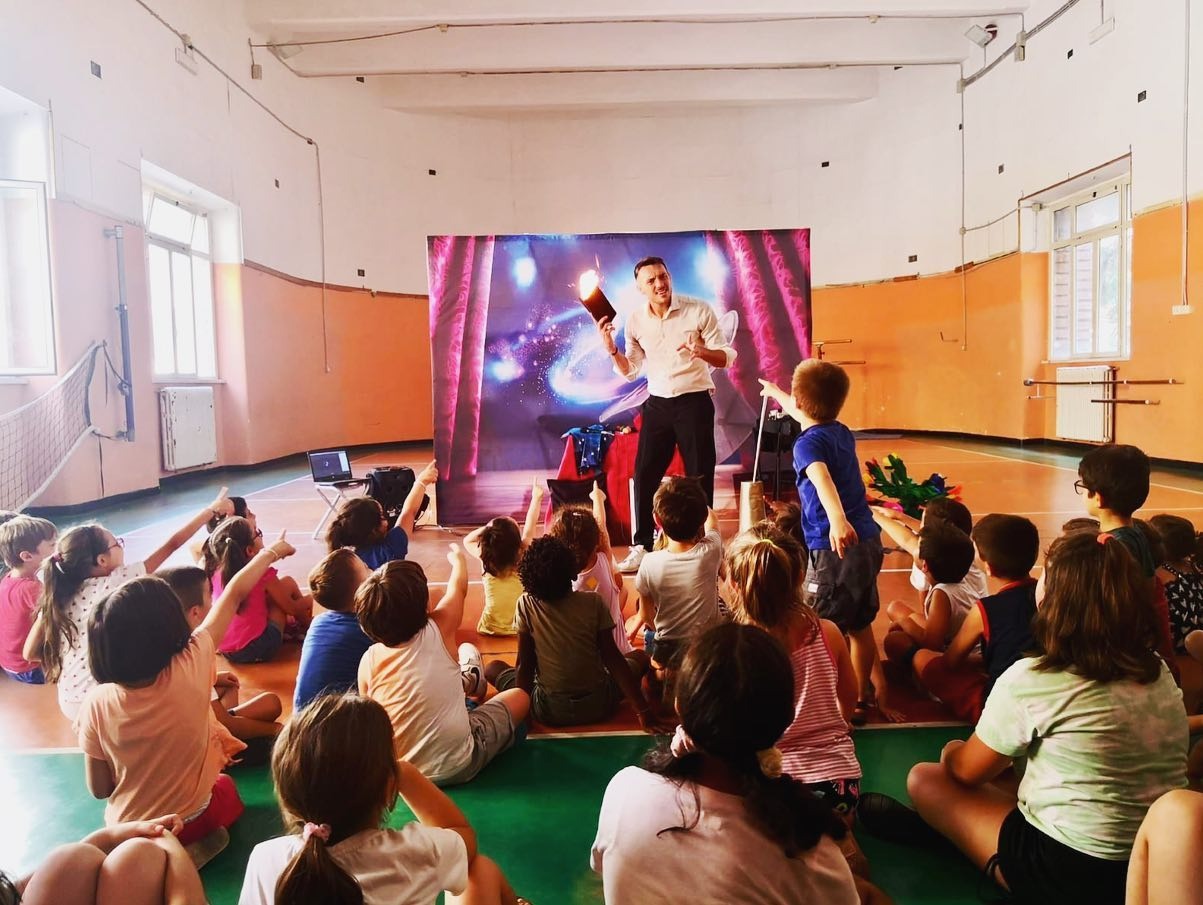 Festa 18 anni a Roma Sarin Animazione: organizza la serata perfetta con DJ, luci e show