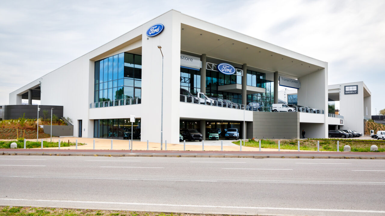 COMUNICATO STAMPA – Ambrostore apre a Milano Linate uno dei più grandi hub automotive multimarca dell’area milanese